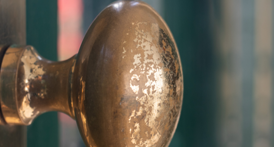 Kdo mi smí přes práh